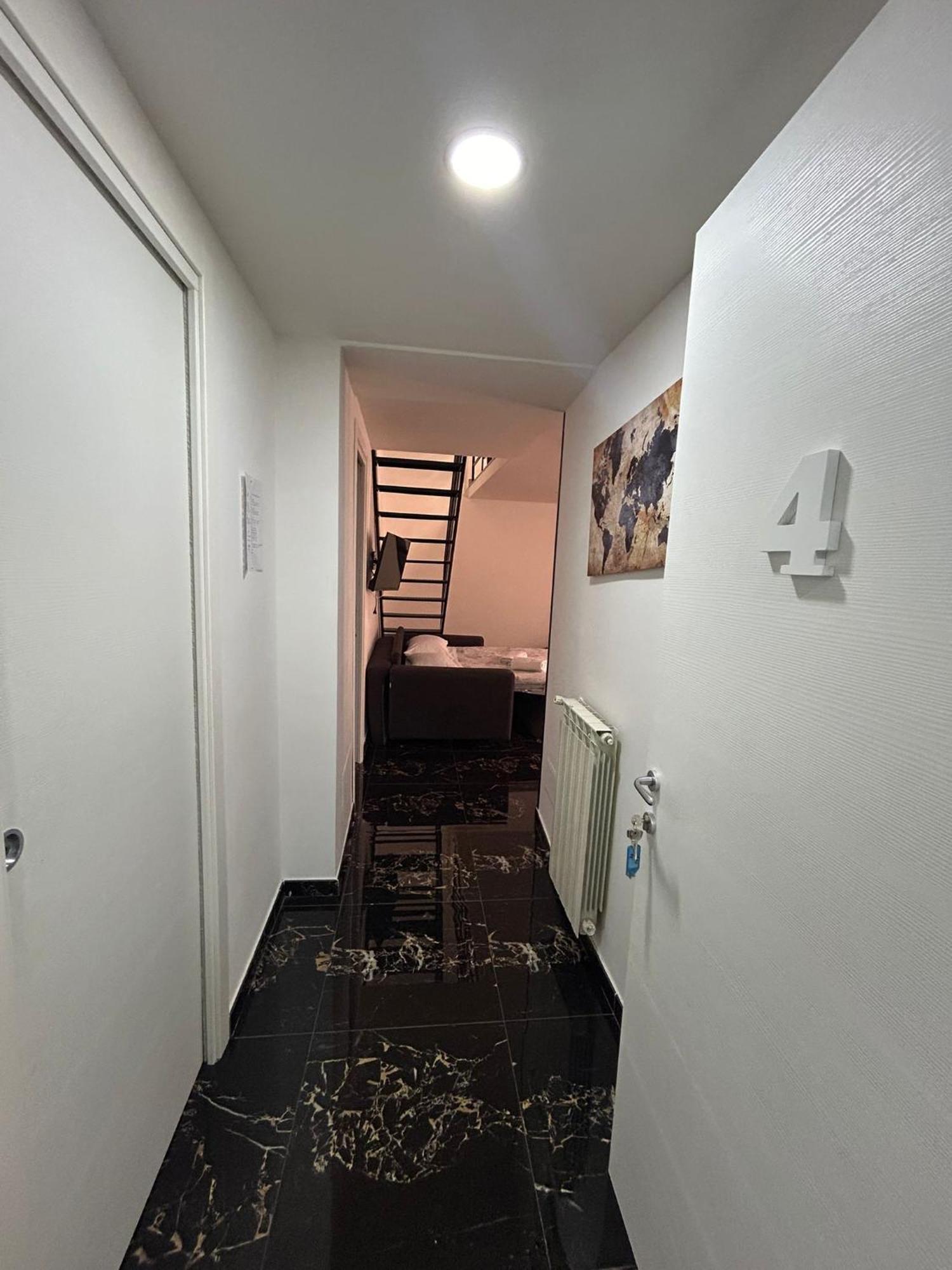 Valentino Luxury Suites Napoli Bagian luar foto